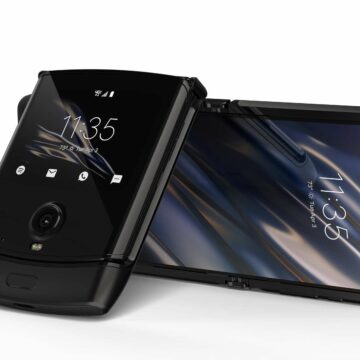 L'écran pliable sur des modèles à clapet semble être la grande tendance de 2020. © Motorola