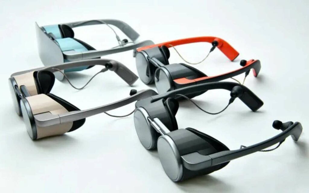 Il ne s’agit que d’un prototype, mais les lunettes de VR dévoilées par Panasonic sont bien plus séduisantes que les modèles actuels. © Panasonic