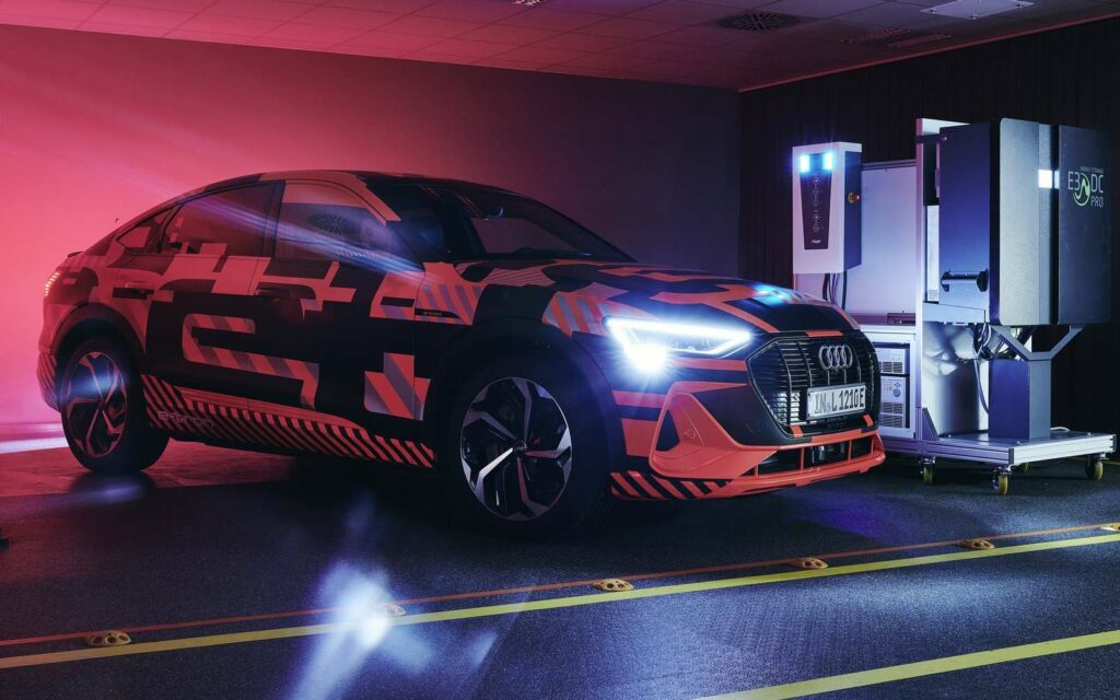 Audi está probando la carga bidireccional para sus autos eléctricos