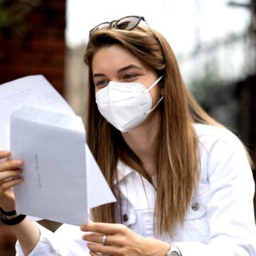 Las universidades del Reino Unido se preparan para un choque de trenes por coronavirus