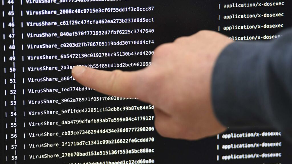 Jefes de seguridad cibernética de espías de Australia investigan hackeo de la Casa del Parlamento