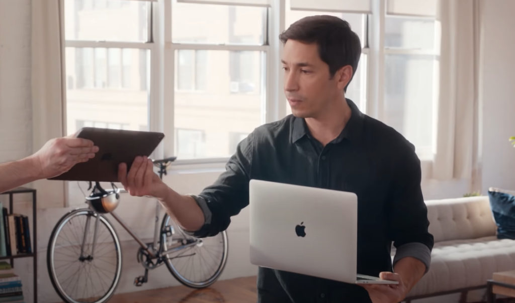 Intel engaña a Apple reemplazando al actor de sus anuncios "Soy una Mac"
