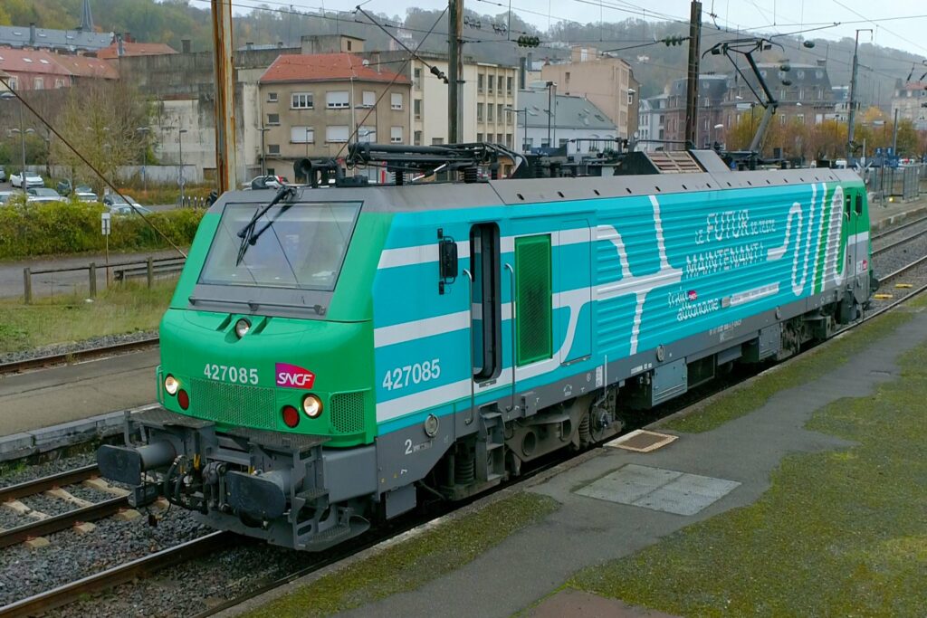 Un primer tren semiautónomo circula en Francia |  Diario del friki