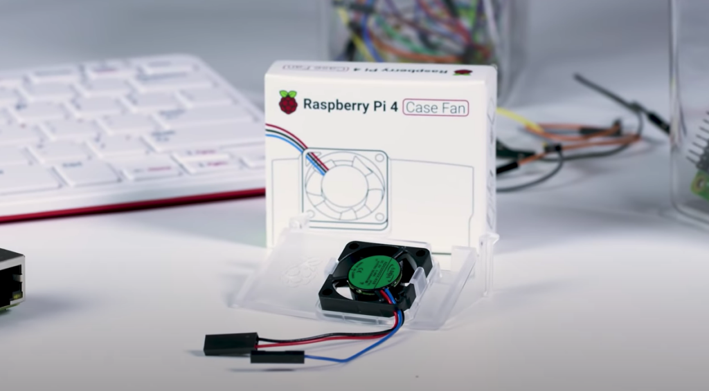 ¡La Raspberry Pi 4 tiene un ventilador por $ 5!  |  Diario del friki