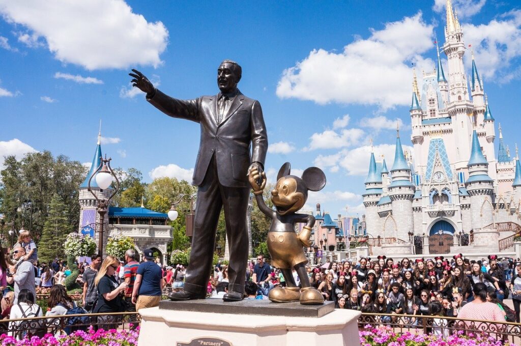Disney recortará 32.000 puestos de trabajo |  Diario del friki