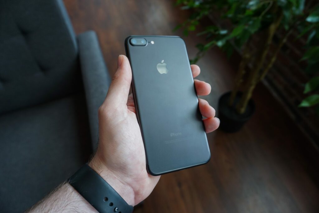 Apple paga 113 millones de dólares por tomar medidas drásticas contra los viejos iPhones