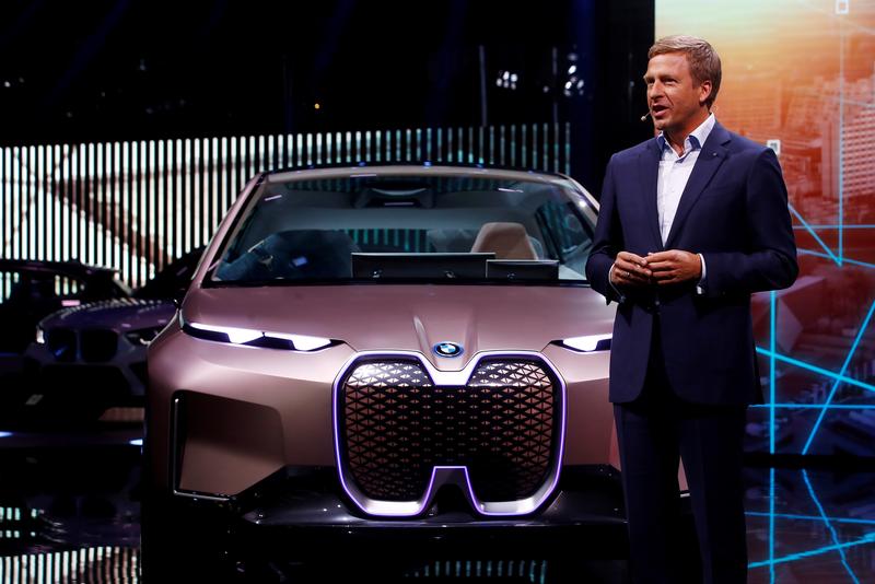 BMW acertó en el momento oportuno para reforzar los coches eléctricos: CEO