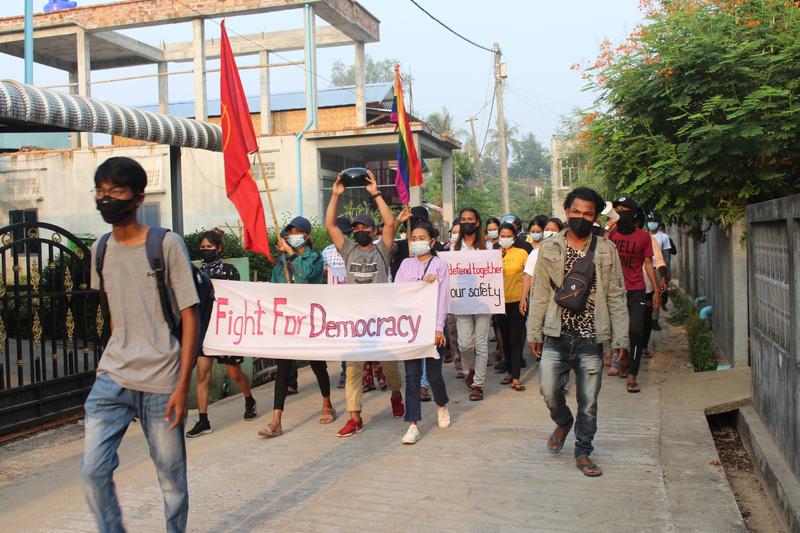 Cuatro muertos en protestas en Myanmar;  militar advierte del 'peligro' de manifestaciones