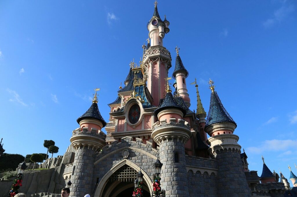 Disneyland presenta nuevas atracciones pendientes de reapertura