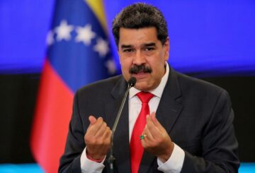 Exclusiva: Facebook congela página del presidente de Venezuela Maduro por desinformación de COVID-19