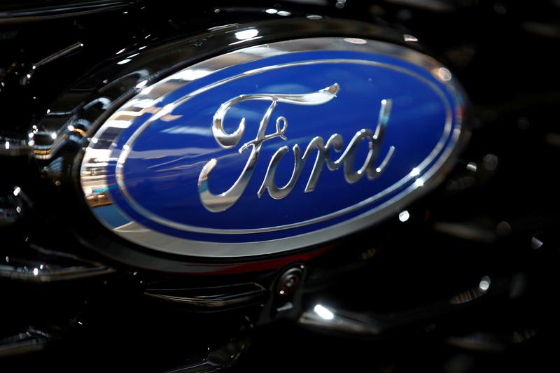 Ford ensambla parcialmente algunos vehículos, detiene dos plantas debido a la escasez de chips