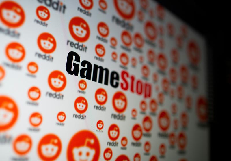 GameStop cae después de que Reddit Darling considera la venta de acciones