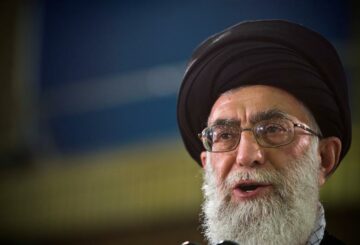 Khamenei dice que las promesas de Estados Unidos no tienen credibilidad para Irán