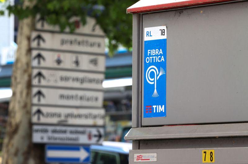 Las acciones de Telecom Italia caen a medida que la incertidumbre nubla un proyecto de red única