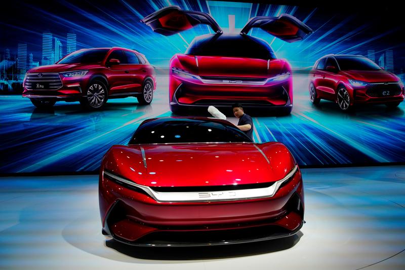 Las ganancias del fabricante chino de vehículos eléctricos BYD, respaldado por Buffett, aumentaron un 162% en 2020