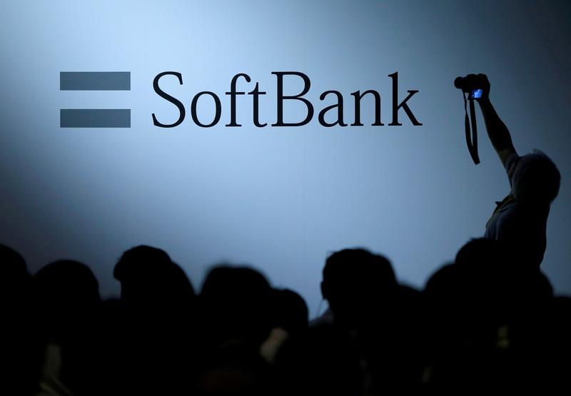 Softbank Corp dice que el nuevo CEO comprará 20 mil millones de yenes en acciones de la compañía