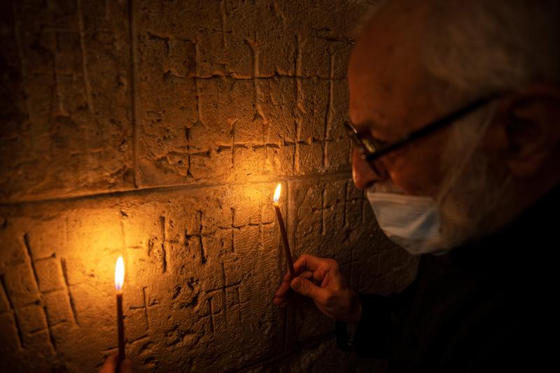 ¿Grafiti u homenaje?  Imágenes de alta tecnología arrojan luz sobre las cruces de los muros del Santo Sepulcro
