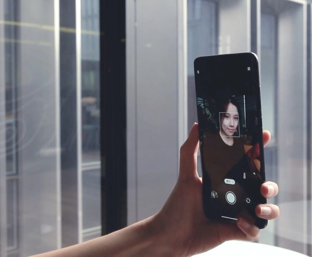Xiaomi lanzará un teléfono inteligente con una cámara "invisible" en el frente |  Diario del friki