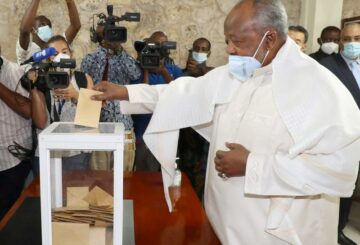 El presidente de Djibouti, Guelleh, gana el quinto mandato con el 97% de los votos