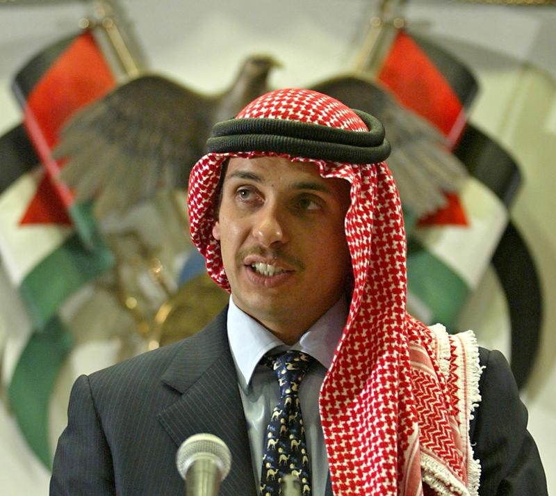 El príncipe Hamza de Jordania promete lealtad al rey después de la mediación