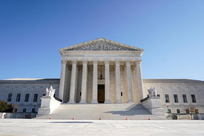 La Corte Suprema de Estados Unidos rechaza las acusaciones de prejuicio religioso en el lugar de trabajo