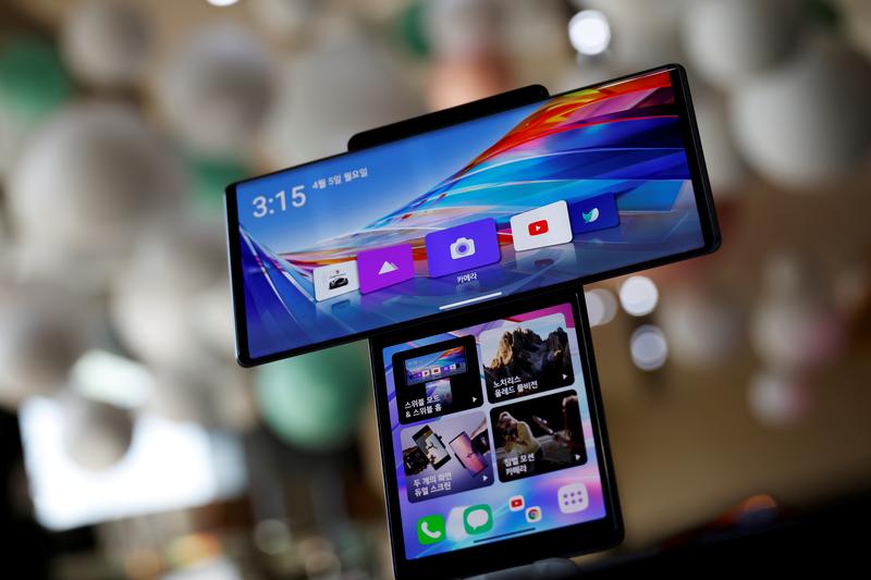 Los fanáticos de LG Electronics lamentan el fin de la era cuando la empresa abandona el negocio de los teléfonos inteligentes