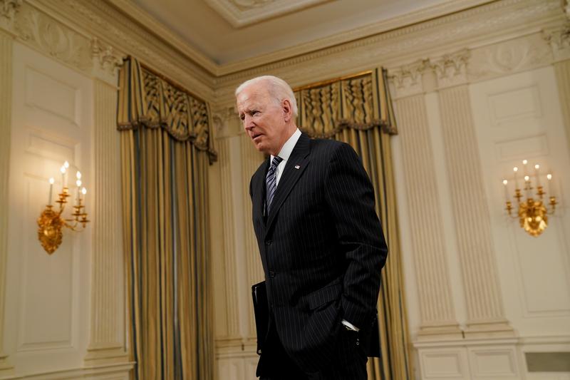 Senado de Estados Unidos prepara legislación sobre semiconductores, dice Biden