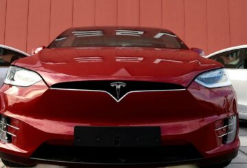 Elon Musk se disculpa después de que la interrupción de la aplicación Tesla afectara a los conductores