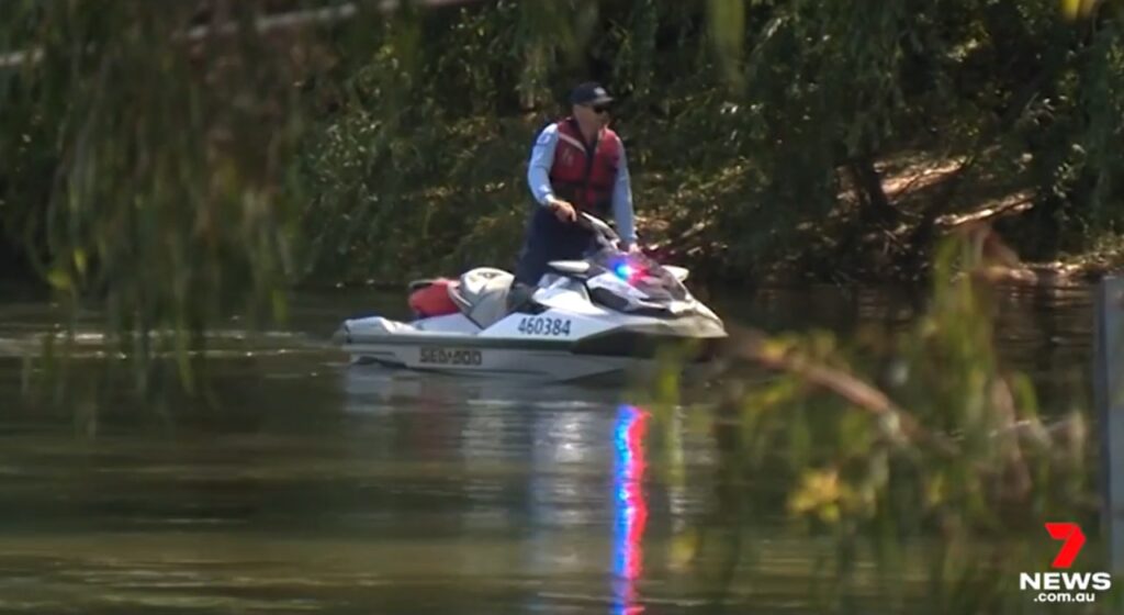 Continúa la búsqueda de Jules Lunanga después de nadar en el río Murray en Navidad
