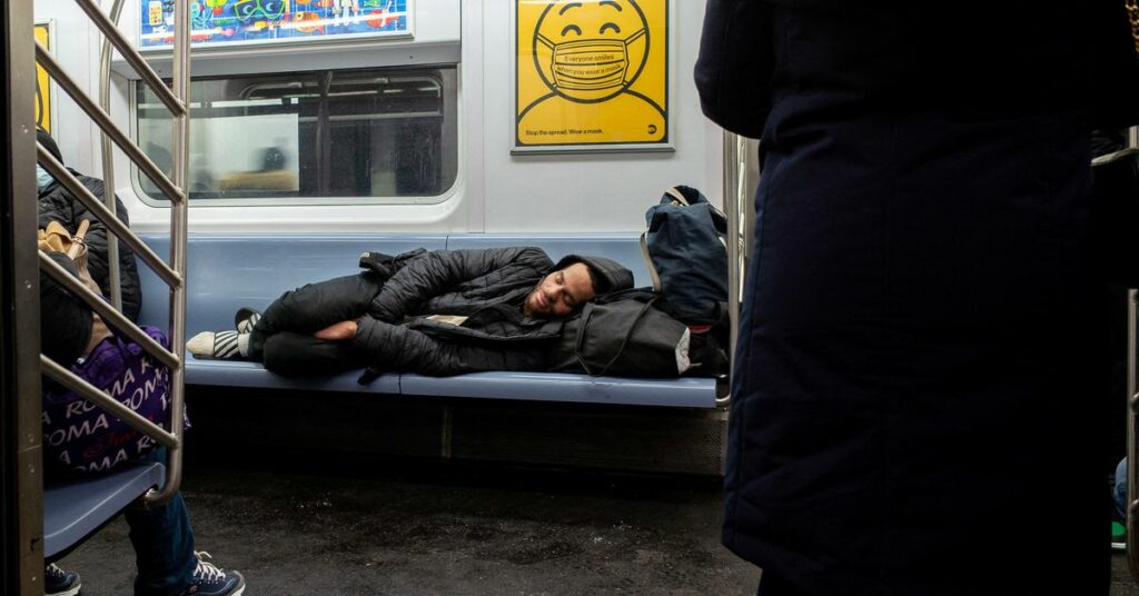 La ciudad de Nueva York intentará instalar barreras en el metro después de que los ataques dejen a los pasajeros nerviosos