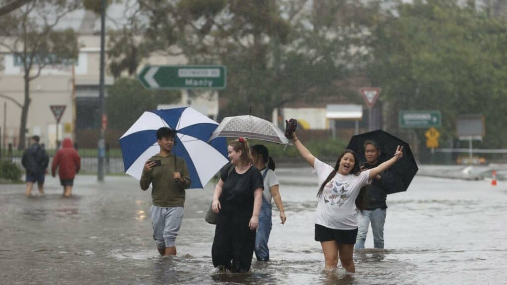 Lluvia de Sídney: por qué la lluvia a lo largo de la costa este de Australia podría 'durar meses'