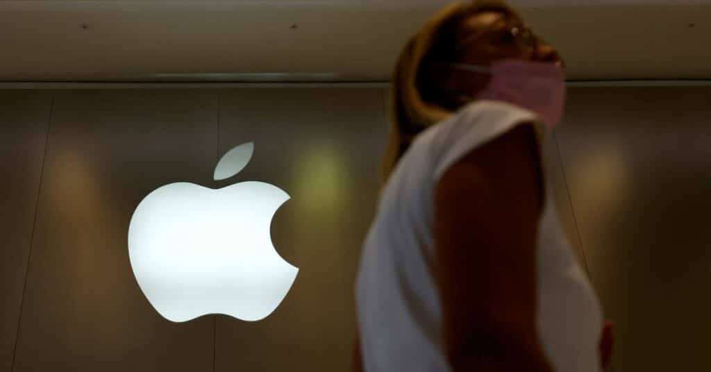 Apple aumentará el salario inicial de los trabajadores estadounidenses