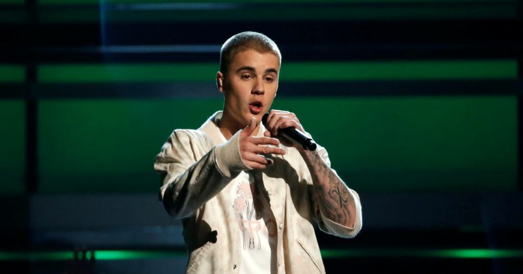 Justin Bieber performs a medley of songs at the 2016 Billboard Awards in Las Vegas