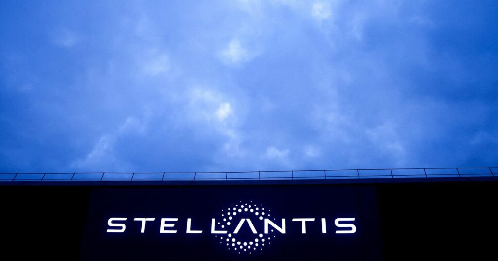 Stellantis vuelve a parar la planta de Melfi por falta de chips