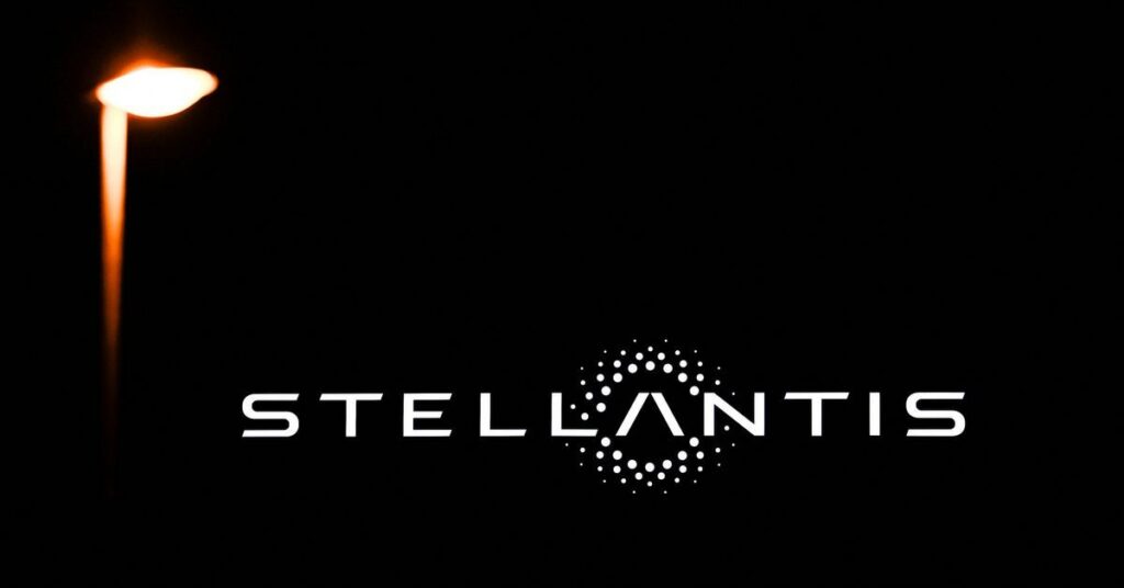 El CEO de Stellantis dice que trabajar con nuevas empresas ayudará a alcanzar los objetivos financieros