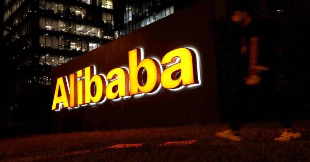 Regulador chino multa a Alibaba y Tencent por violaciones de divulgación