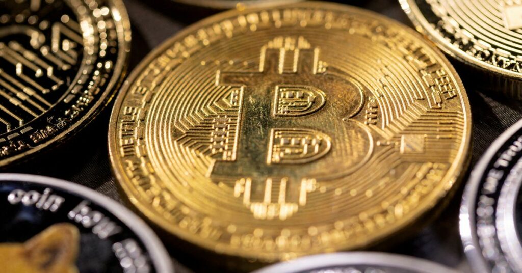 Bitcoin cae por debajo de $ 19,000, sacudiendo aún más los mercados de criptomonedas