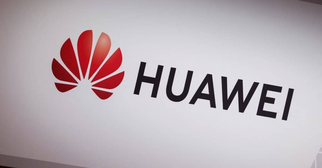 Huawei de China dice que las ganancias del primer semestre caen un 52% debido al debilitamiento de la demanda