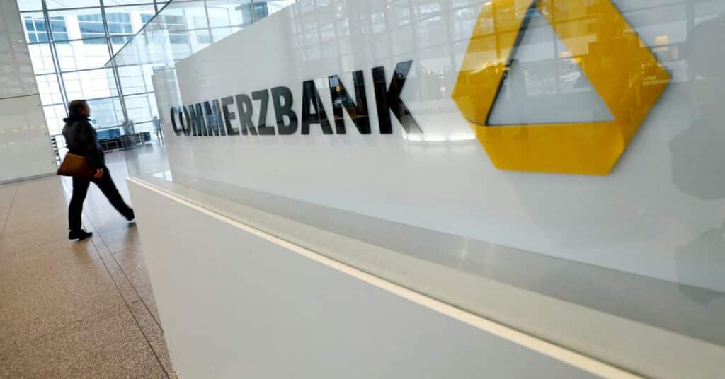 Commerzbank aborda una breve interrupción en la banca móvil y en línea