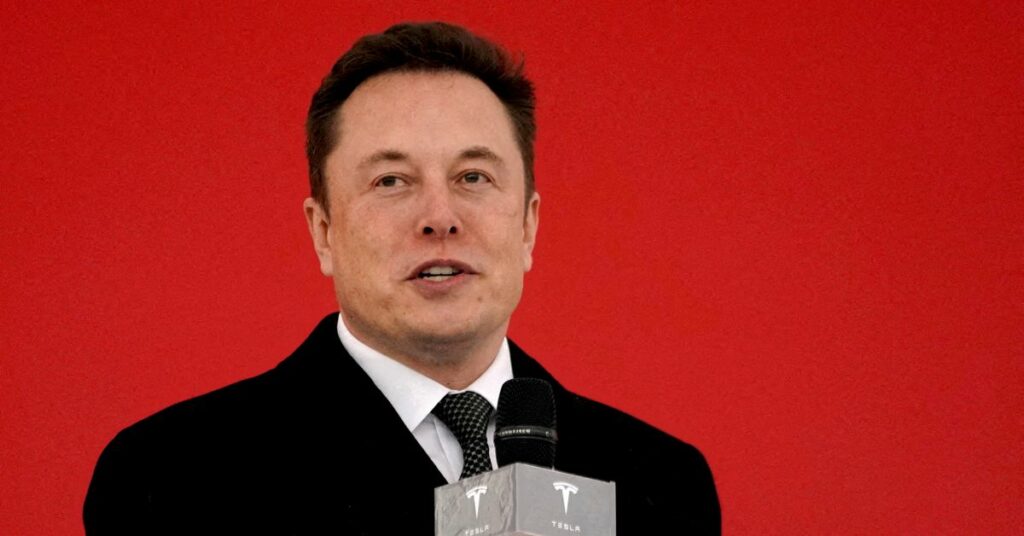 Musk vende acciones de Tesla por valor de $ 6.9 mil millones al tiempo que aumenta la posibilidad de un acuerdo forzoso en Twitter