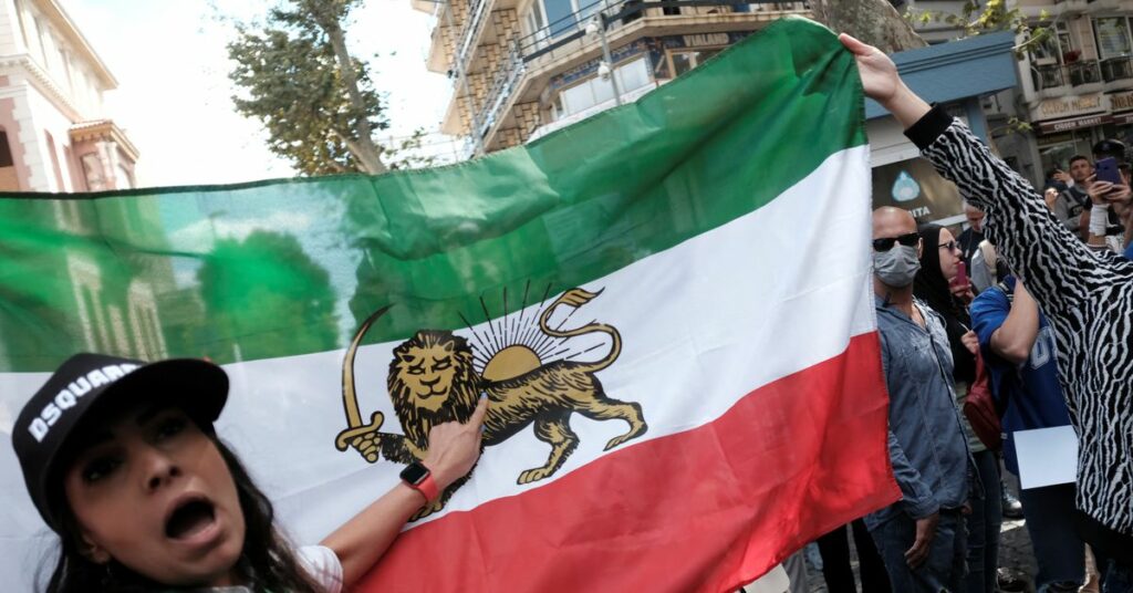 A medida que aumentan los disturbios, Irán restringe el acceso a Instagram y WhatsApp