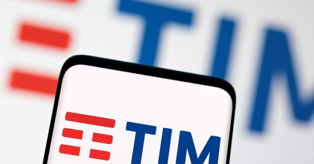 La institución de crédito estatal italiana CDP prepara la oferta para la red TIM después de la votación nacional