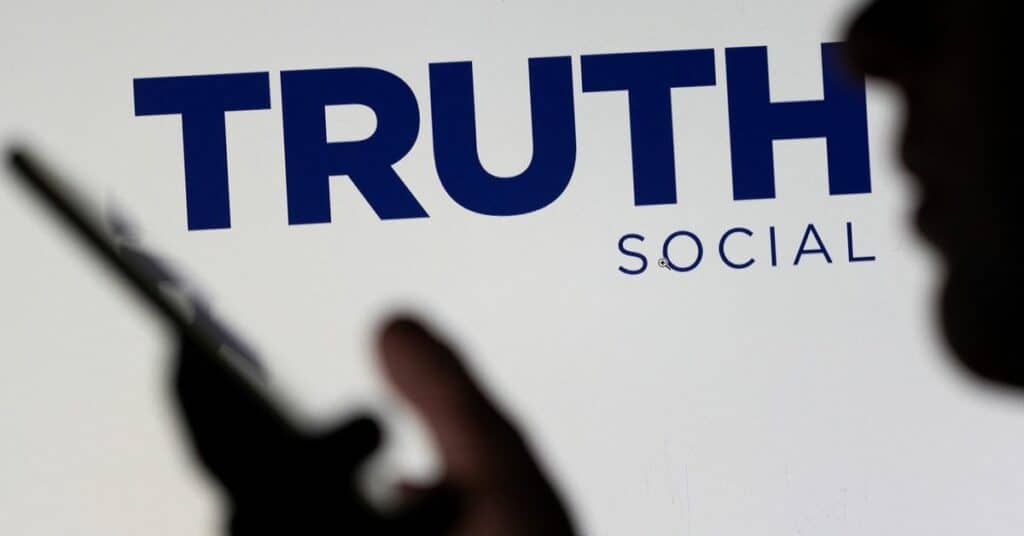 ¿Quién financió Truth Social de Trump?