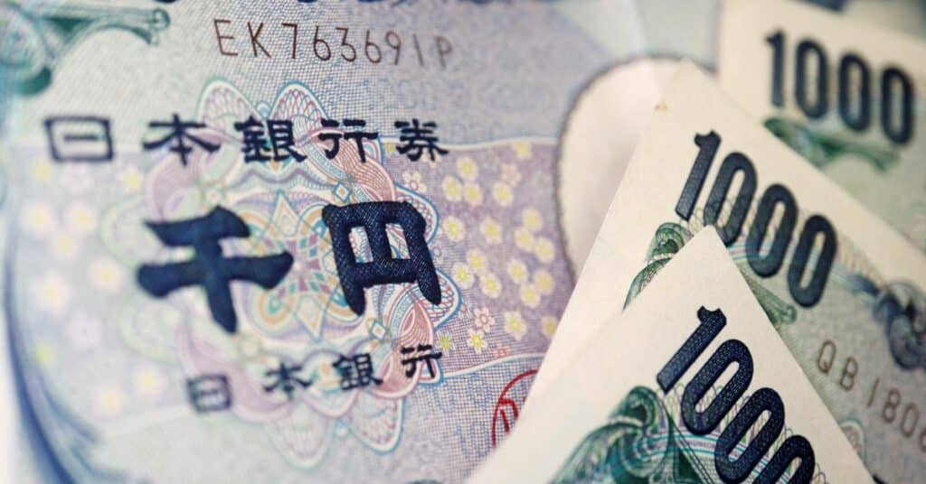 BOJ apunta a pruebas piloto el próximo año para emitir yenes digitales: fuente