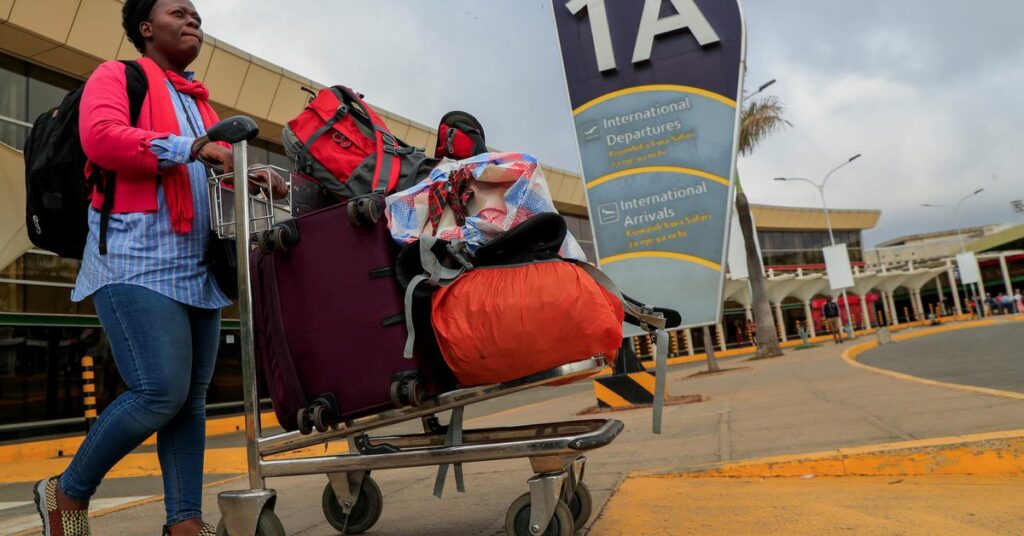 Pasajeros varados en huelga de pilotos de Kenya Airways