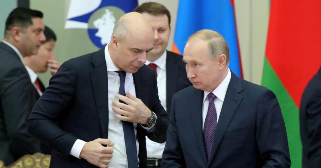 Análisis: Rusia puede aumentar los impuestos ya que el gasto militar y el precio del petróleo pesan sobre el presupuesto