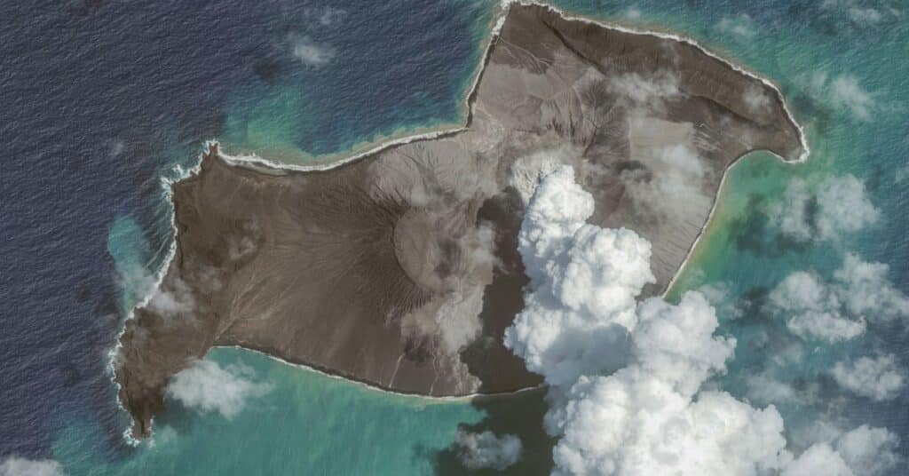 La erupción de Tonga sigue revelando nuevos peligros volcánicos