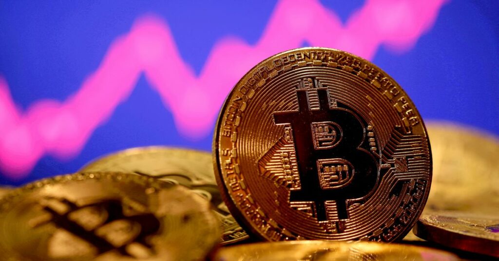 Cryptoverse: ¿Bitcoin está fuera de peligro?  Considere las opciones