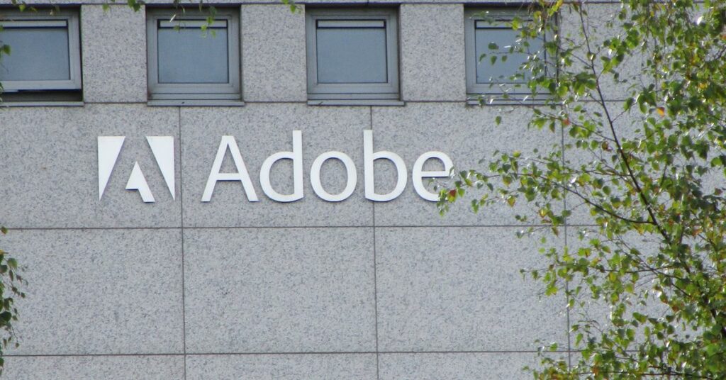 Adobe firma al proveedor de chips Qualcomm para el software de tecnología de marketing