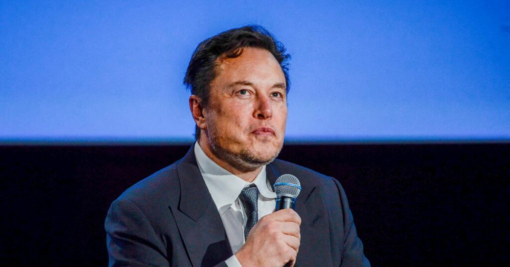 Elon Musk y otros instan a la IA a hacer una pausa, citando "riesgos sociales"